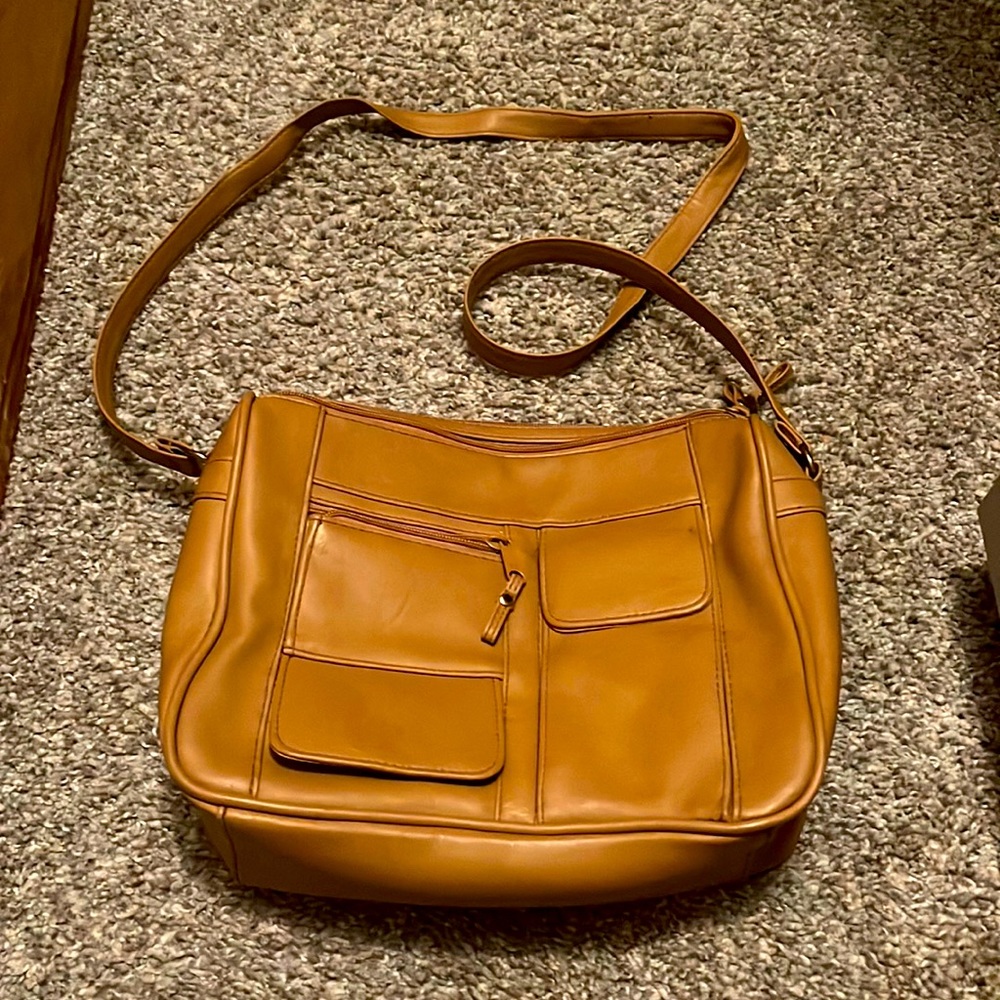 Small, tan, shoulder Basic Editions GORGEOUS purse ready for your order!